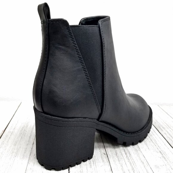 New Womens Black Chelsea Platform Combat Ankle Boots Booties - Picture 3 of 3
